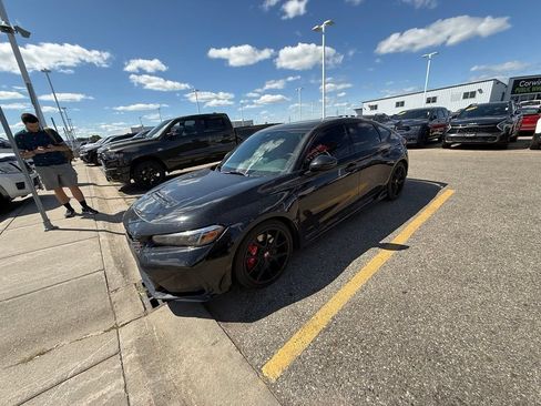 Used 2023 Honda Civic Type R image 11