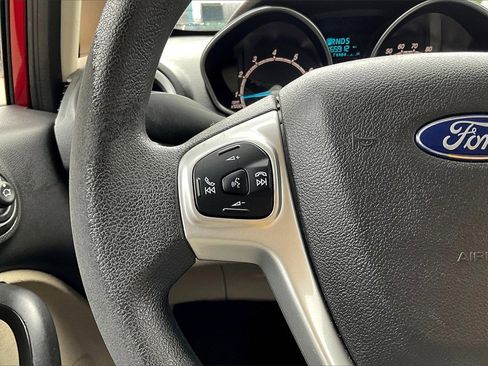 Used 2017 Ford Fiesta SE image 18