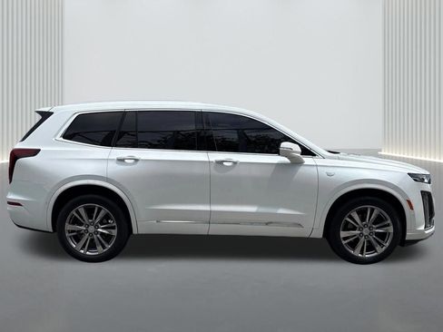 Certified 2023 Cadillac XT6 Premium Luxury w/ Technology Package FWD image 4