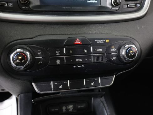 Used 2017 Kia Sorento FWD w/ LX Convenience Package image 35
