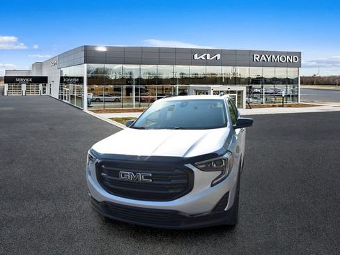 Used 2021 GMC Terrain SLE w/ Driver Convenience Package AWD/4WD image 7