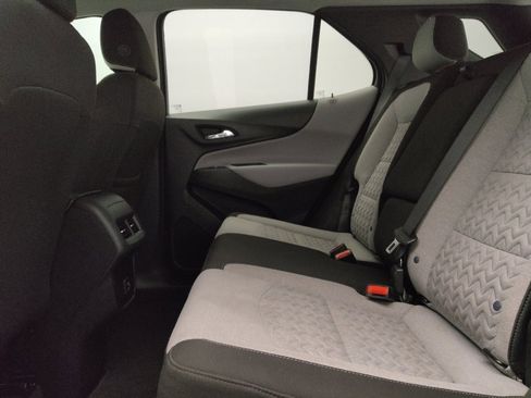 Used 2024 Chevrolet Equinox LS w/ LS Convenience Package FWD image 18