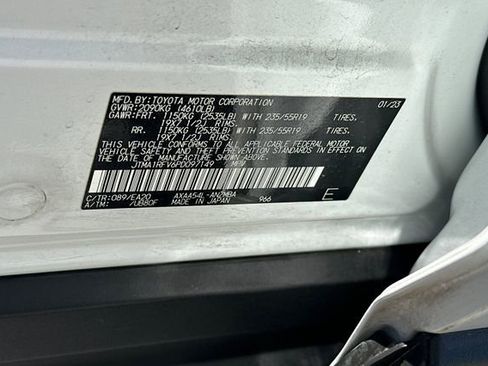Used 2023 Toyota RAV4 XLE Premium AWD/4WD image 27