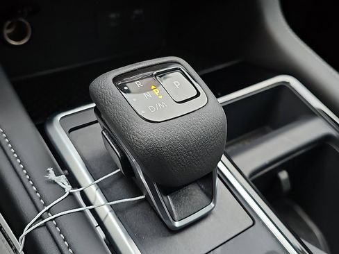 New 2025 Nissan Pathfinder SV w/ SV Premium Package image 11