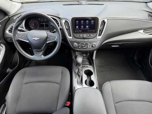 Used 2021 Chevrolet Malibu LS FWD image 16