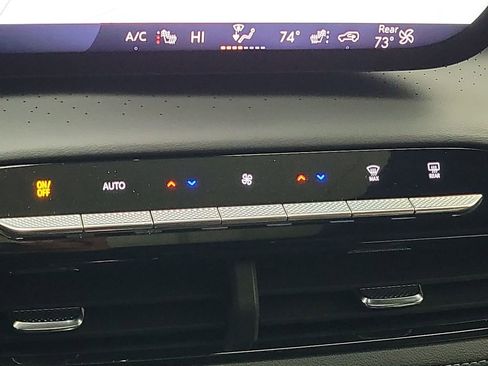 Certified 2025 Buick Enclave Avenir w/ Super Cruise Package image 17