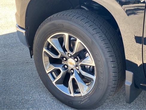 New 2025 Chevrolet Silverado 1500 LT image 21