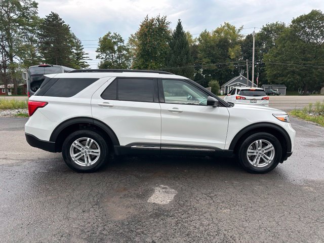 Used 2022 Ford Explorer XLT w/ Equipment Group 202A AWD/4WD image 6