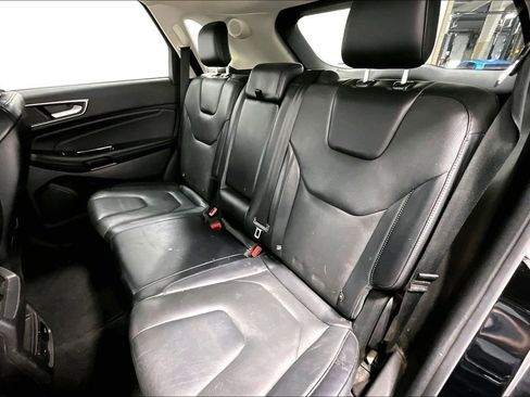 Used 2018 Ford Edge Titanium w/ Equipment Group 301A image 34