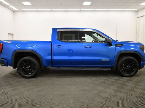 Used 2024 GMC Sierra 1500 Elevation w/ LPO, Elevation Black Package AWD/4WD image 9