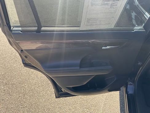 Used 2022 Toyota Highlander Limited AWD/4WD image 12