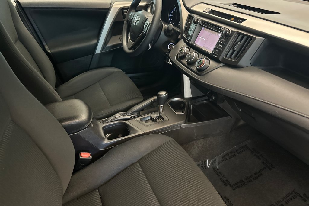 Used 2017 Toyota RAV4 LE FWD image 16