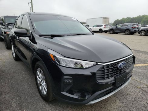 Used 2023 Ford Escape Active FWD image 4