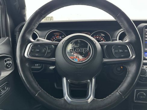 Used 2018 Jeep Wrangler Unlimited Sahara image 19