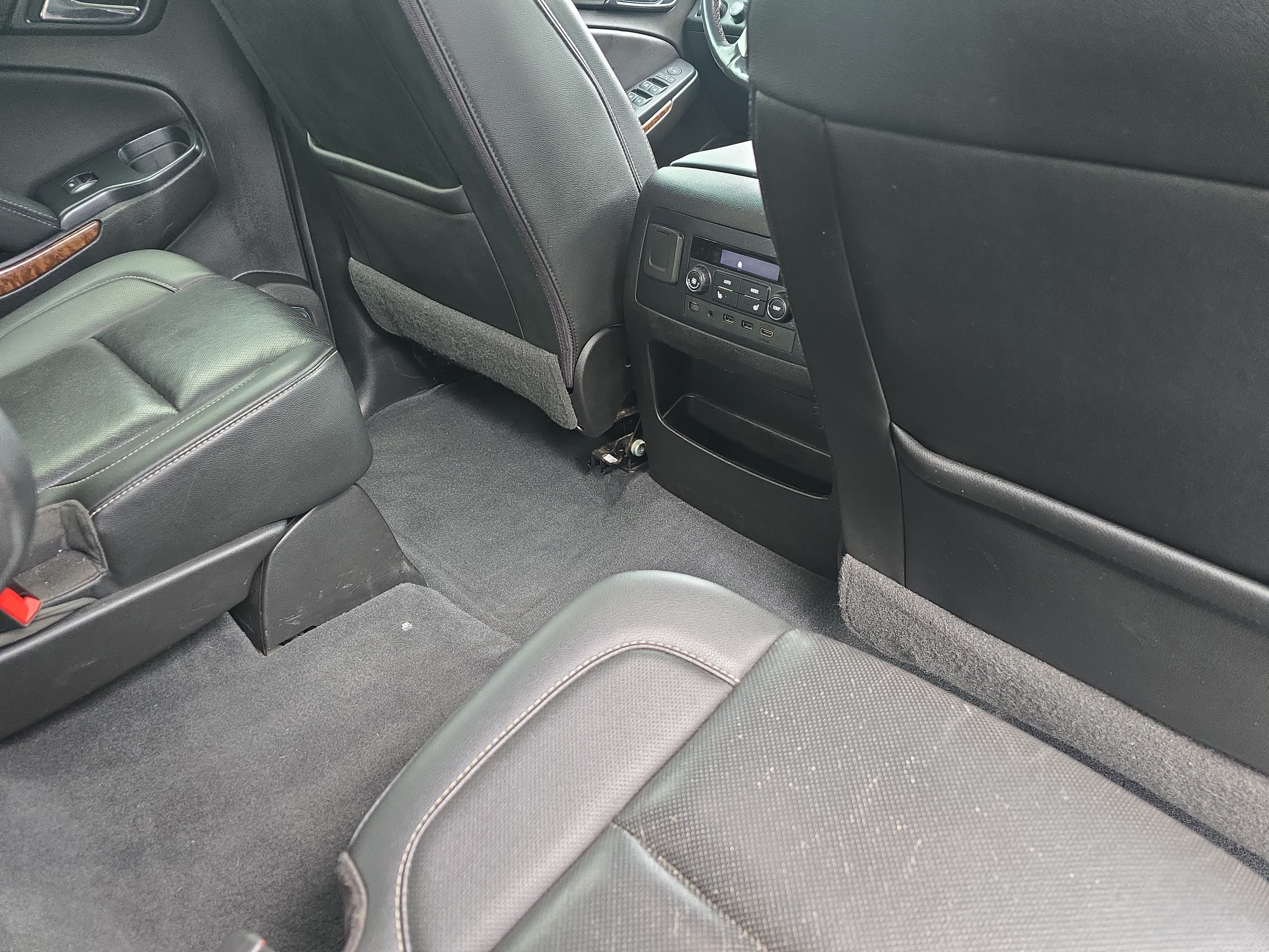 Used 2019 Chevrolet Tahoe Premier AWD/4WD image 11