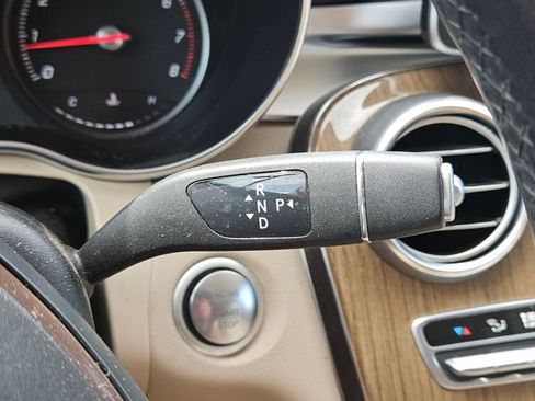 Used 2018 Mercedes-Benz GLC 300 4MATIC image 13