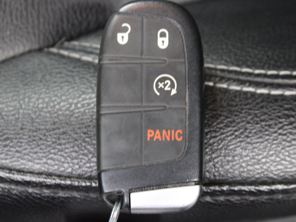 Used 2025 Jeep Compass Limited AWD/4WD image 59