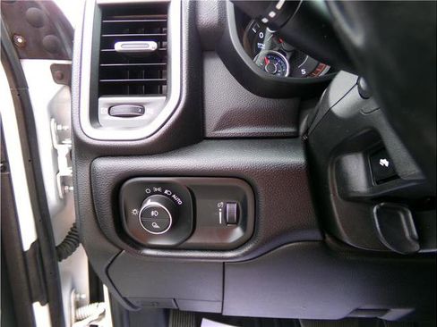 Used 2021 RAM 2500 Big Horn w/ Level 1 Equipment Group image 9