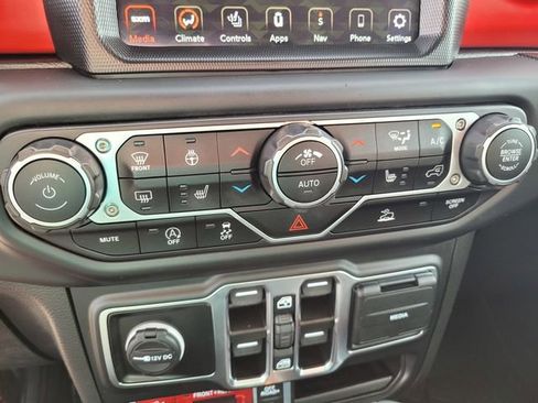 Used 2023 Jeep Gladiator Rubicon w/ LED Lighting Group image 24