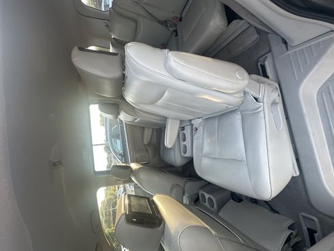 Used 2015 Nissan Quest S FWD image 4