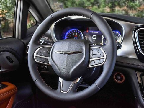 New 2026 Chrysler Pacifica Pinnacle w/ Trailer Tow Group image 14