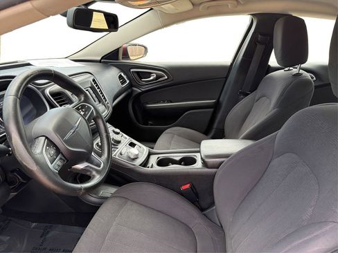 Used 2015 Chrysler 200 Limited w/ Convenience Group FWD image 10