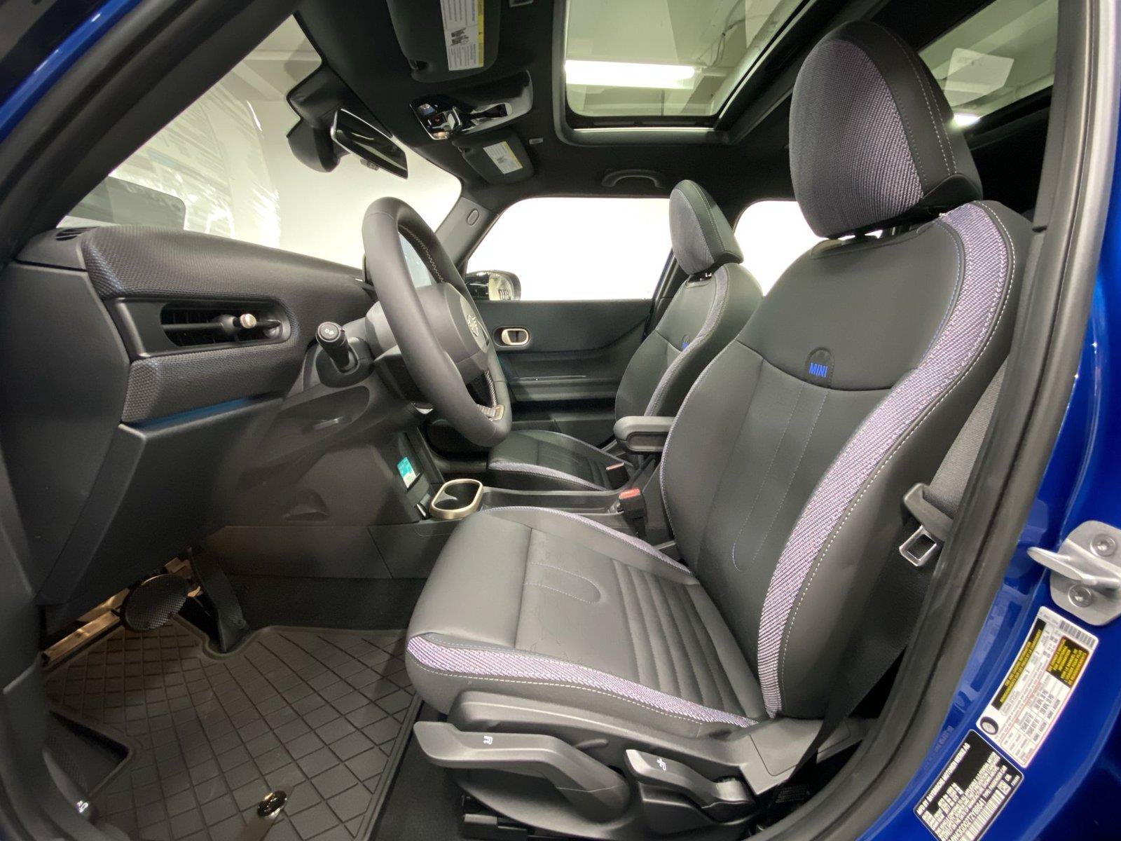 New 2026 MINI Cooper 4-Door Hardtop FWD image 17