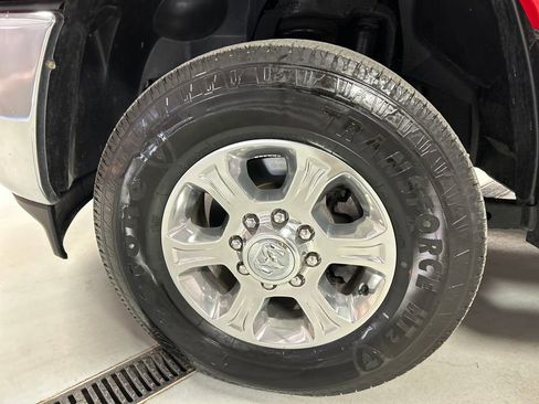 Used 2024 RAM 2500 Big Horn w/ Bed Utility Group image 9