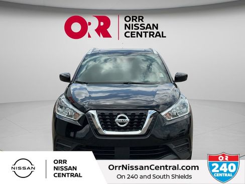 Used 2020 Nissan Kicks SV FWD image 2