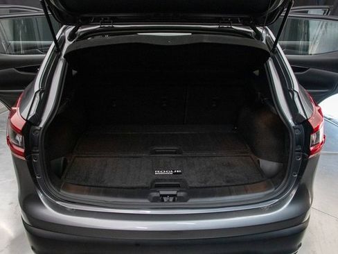 Used 2020 Nissan Rogue Sport SV w/ All-Weather Package image 13