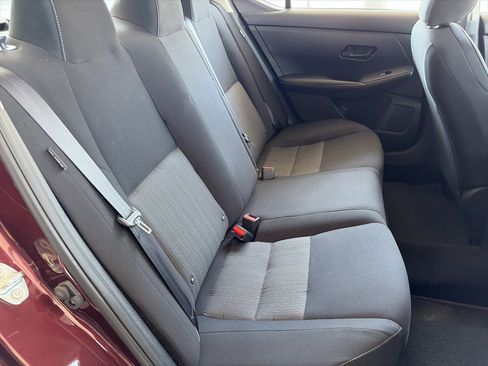 Used 2025 Nissan Sentra SV FWD image 11