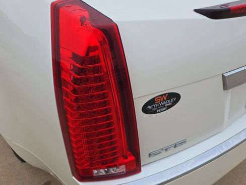 Used 2011 Cadillac CTS Luxury RWD image 34
