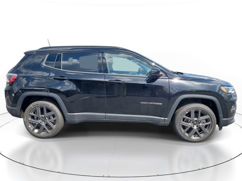 New 2026 Jeep Compass Limited image 5
