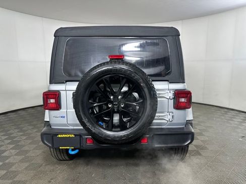 Used 2022 Jeep Wrangler Unlimited Sahara image 4