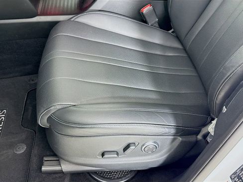 Used 2024 Genesis GV80 2.5T image 19