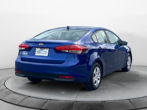 Used 2017 Kia Forte LX image 5
