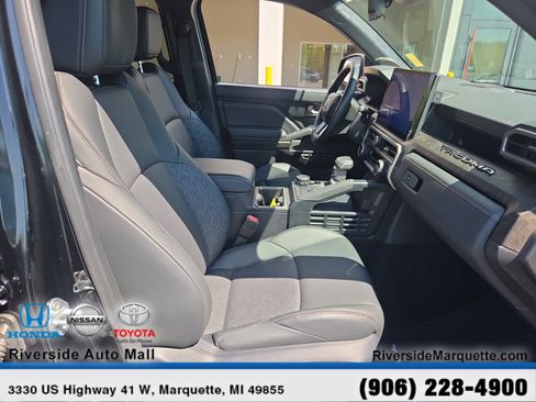 Used 2024 Toyota Tacoma Limited w/ Limited Package (LT) AWD/4WD image 26