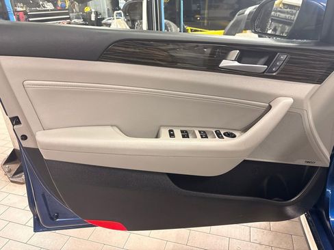 Used 2017 Hyundai Sonata Limited w/ Ultimate Package 04 image 23