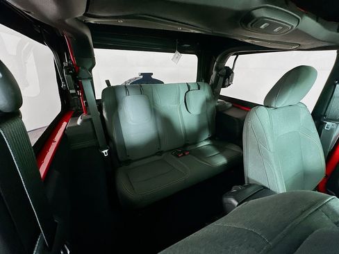 Certified 2024 Jeep Wrangler Willys image 36