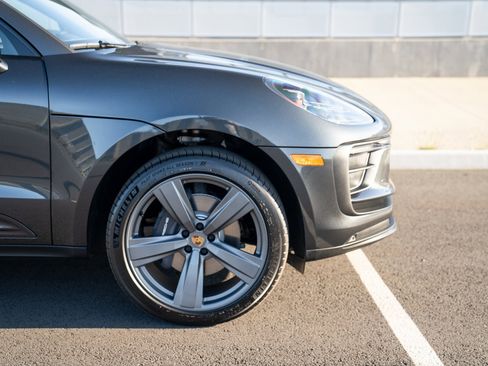 New 2026 Porsche Macan AWD/4WD image 9