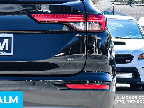 Used 2024 Mitsubishi Outlander SE image 15