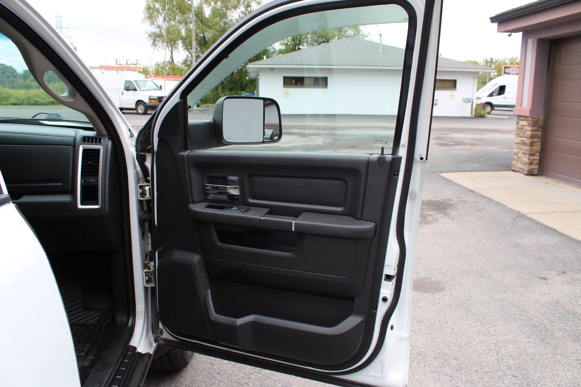 Used 2011 RAM 1500 Sport w/ Sport Premium Group AWD/4WD image 33