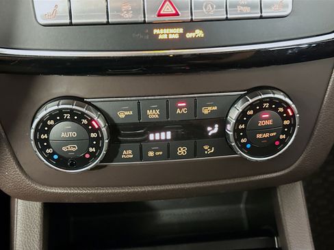 Used 2017 Mercedes-Benz GLS 450 4MATIC image 24