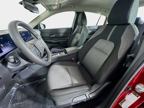 Certified 2026 Nissan Sentra SV w/ SV Convenience Package FWD image 11