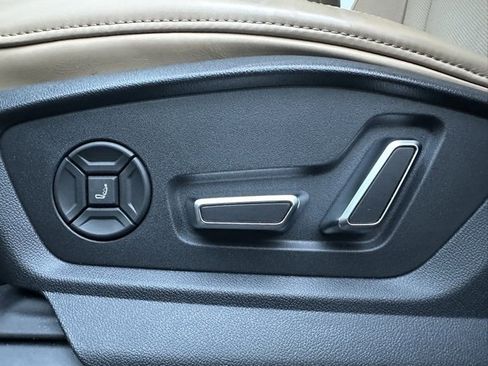 Used 2023 Audi Q7 3.0T Prestige image 16