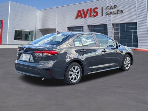 Used 2025 Toyota Corolla LE image 6