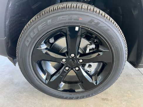 New 2025 Jeep Grand Cherokee L Laredo image 34