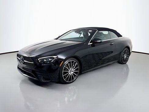 Used 2023 Mercedes-Benz E 450 Cabriolet image 4