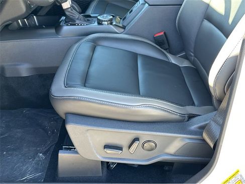 New 2025 Ford Bronco Outer Banks w/ Sasquatch Package image 36