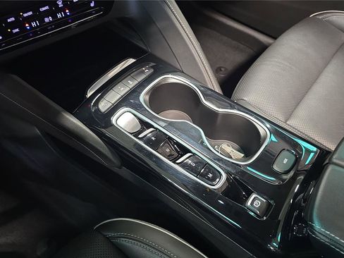 Used 2021 Buick Envision Essence image 21